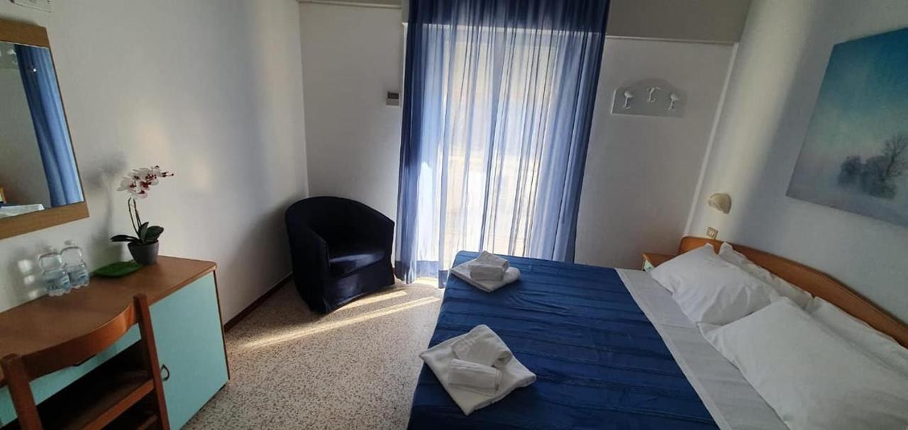 Hotel Franca Misano Adriatico Exterior photo