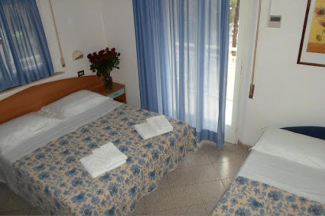 Hotel Franca Misano Adriatico Exterior photo